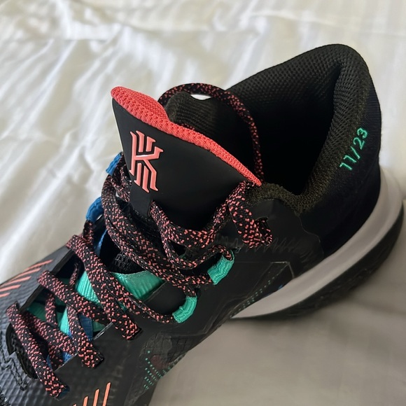 Nike Kyrie Flytrap 5 Basketball Shoes Men’s 7.5 - Picture 6 of 6